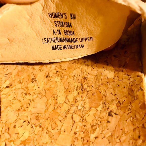 ✨Sperry neutral 2 tone leather sandal/ flops✨New - Picture 5 of 7